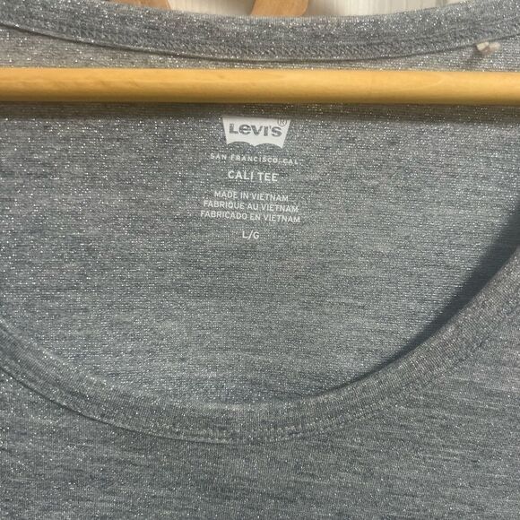 Levi’s Cali Tee Gray Women's T-Shirt, Casual, Shimmer Silver Size L - Picture 2 of 5